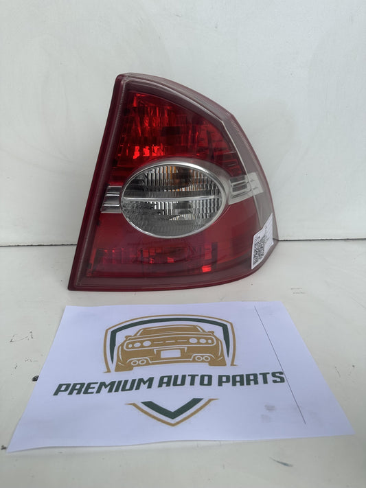 2006   Right Taillight