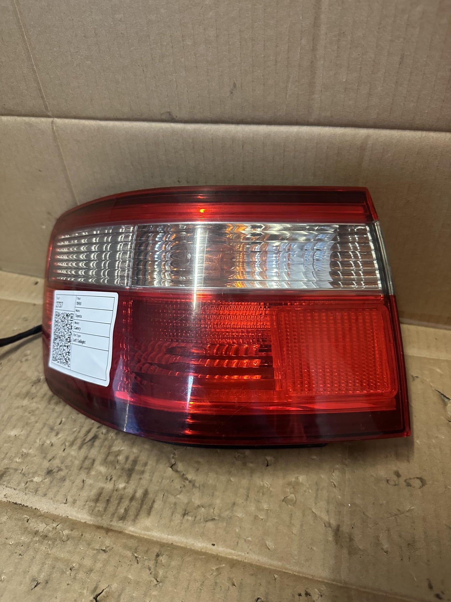 1998   Left Taillight