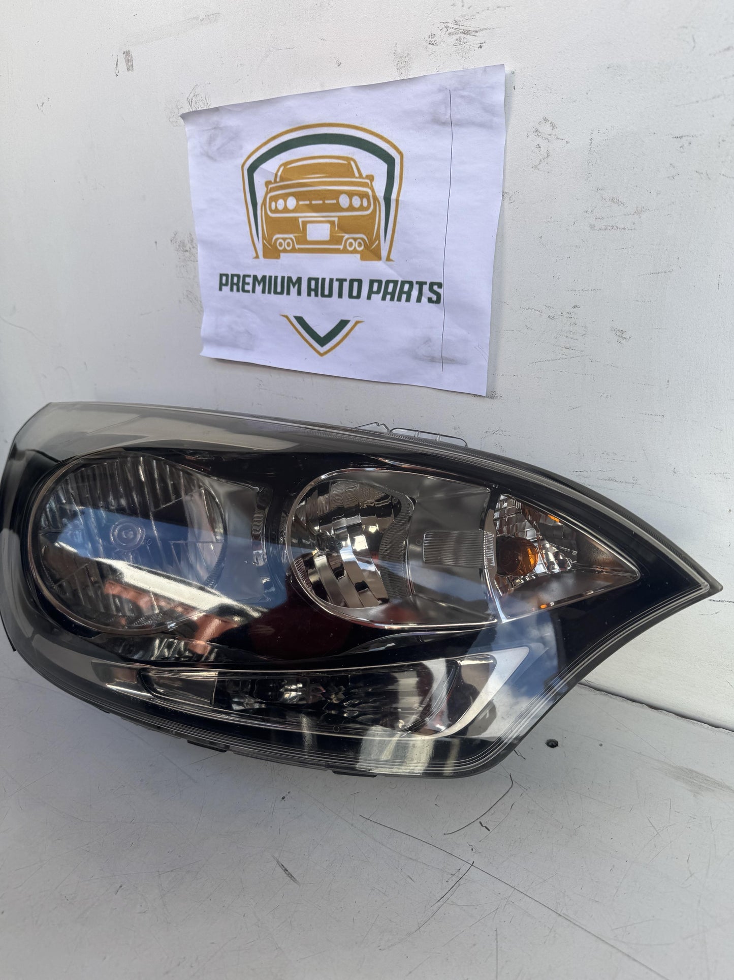 2015  UB Right Headlight
