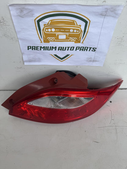 2007   Right Taillight