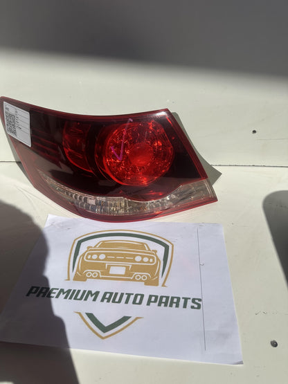 2007  V40 Left Taillight