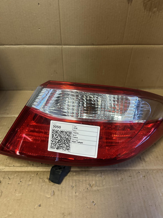 2016  XV50 Right Taillight