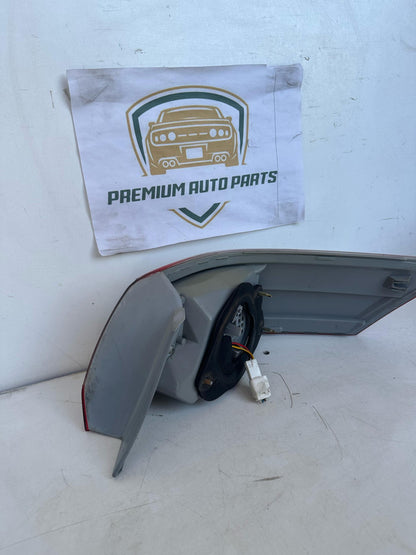 2011 Toyota Camry Left Taillight