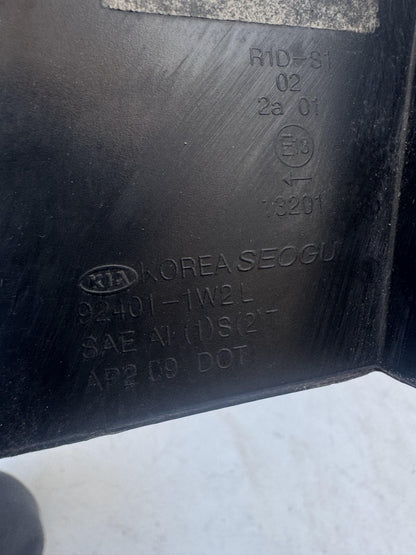 2015  UB Left Taillight