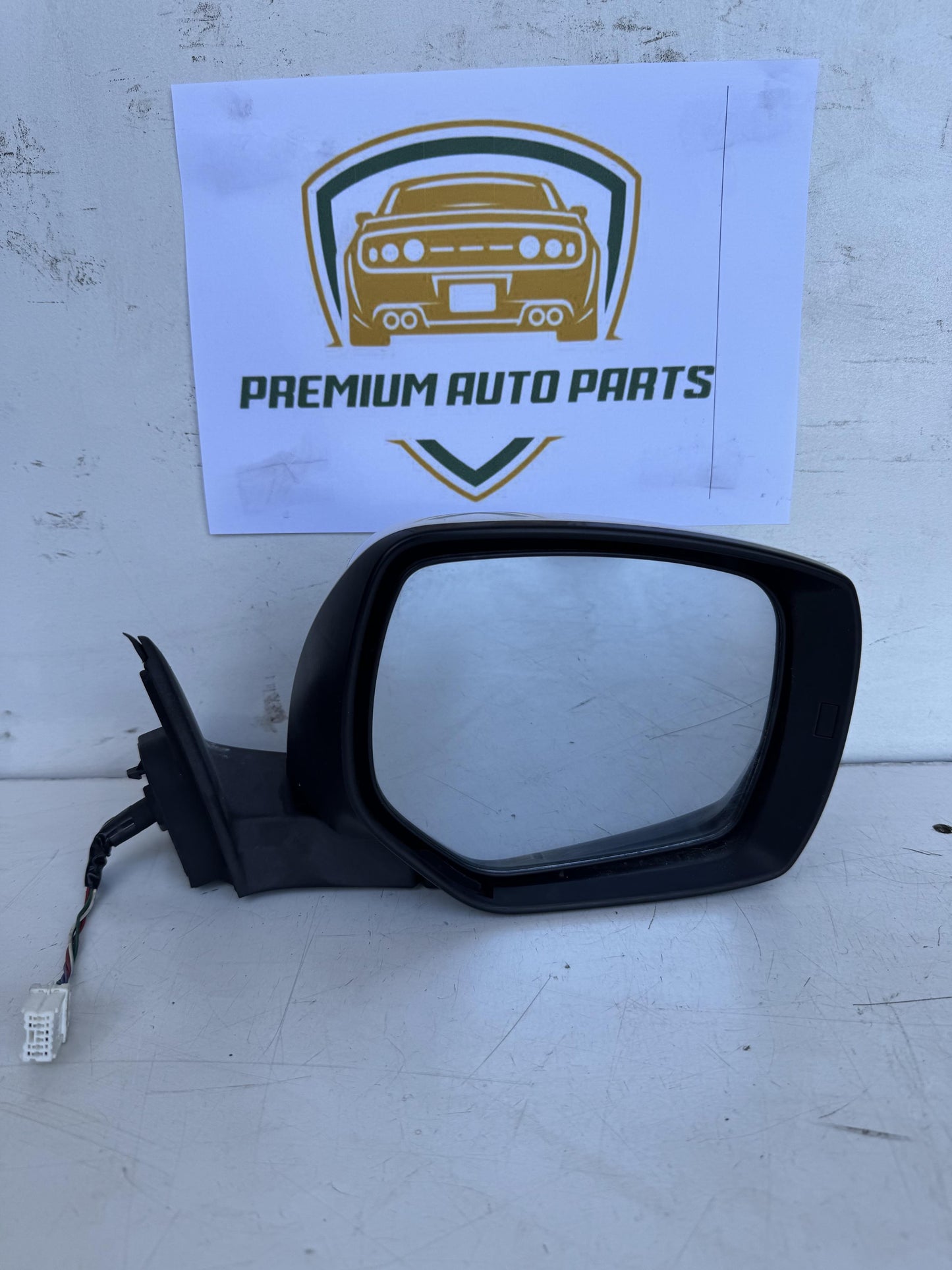 2012  V BM Right Door Mirror