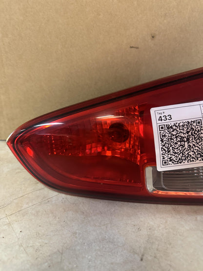 2014  Cerato Yd Right Boot Light