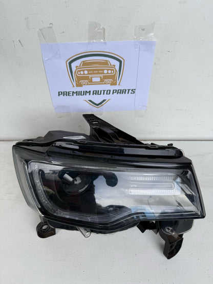 2018 Jeep Grand Cherokee Right Headlight