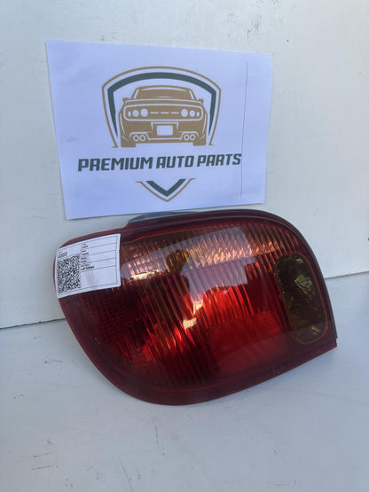 2003   Left Taillight