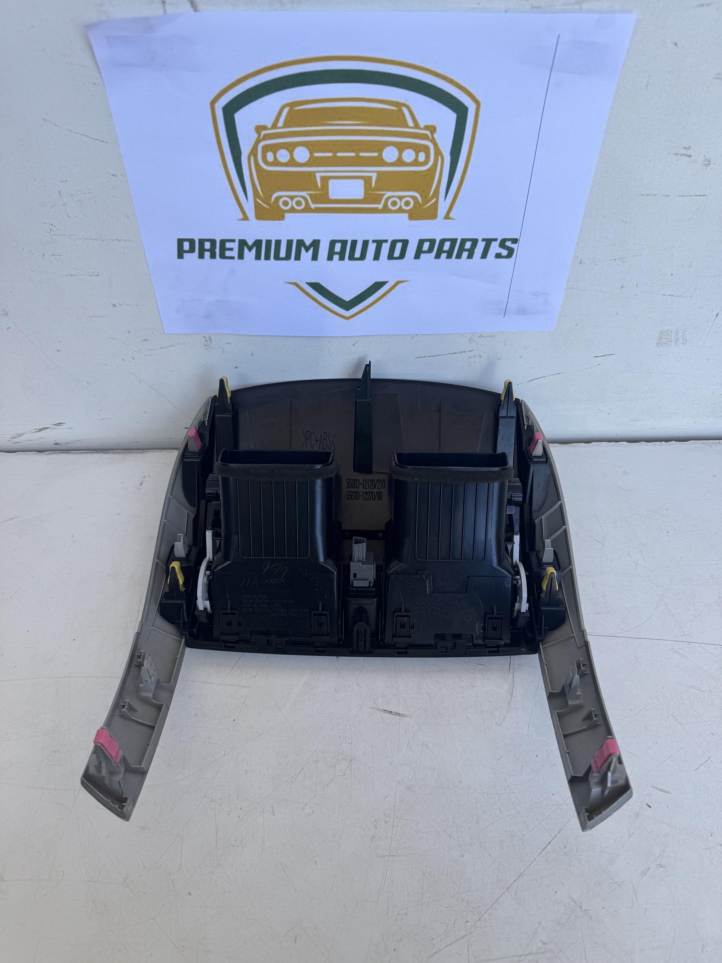 2008   Dash Vent