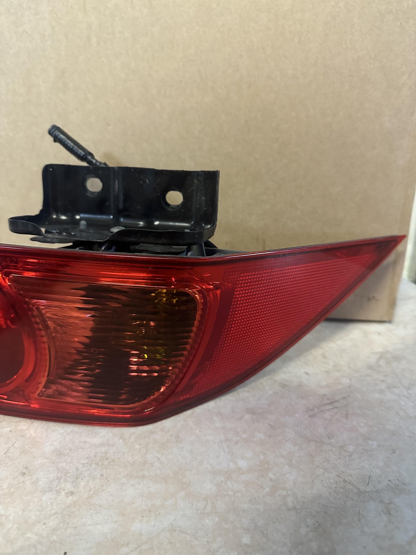 2007   Left Taillight