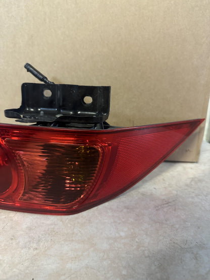2007   Left Taillight