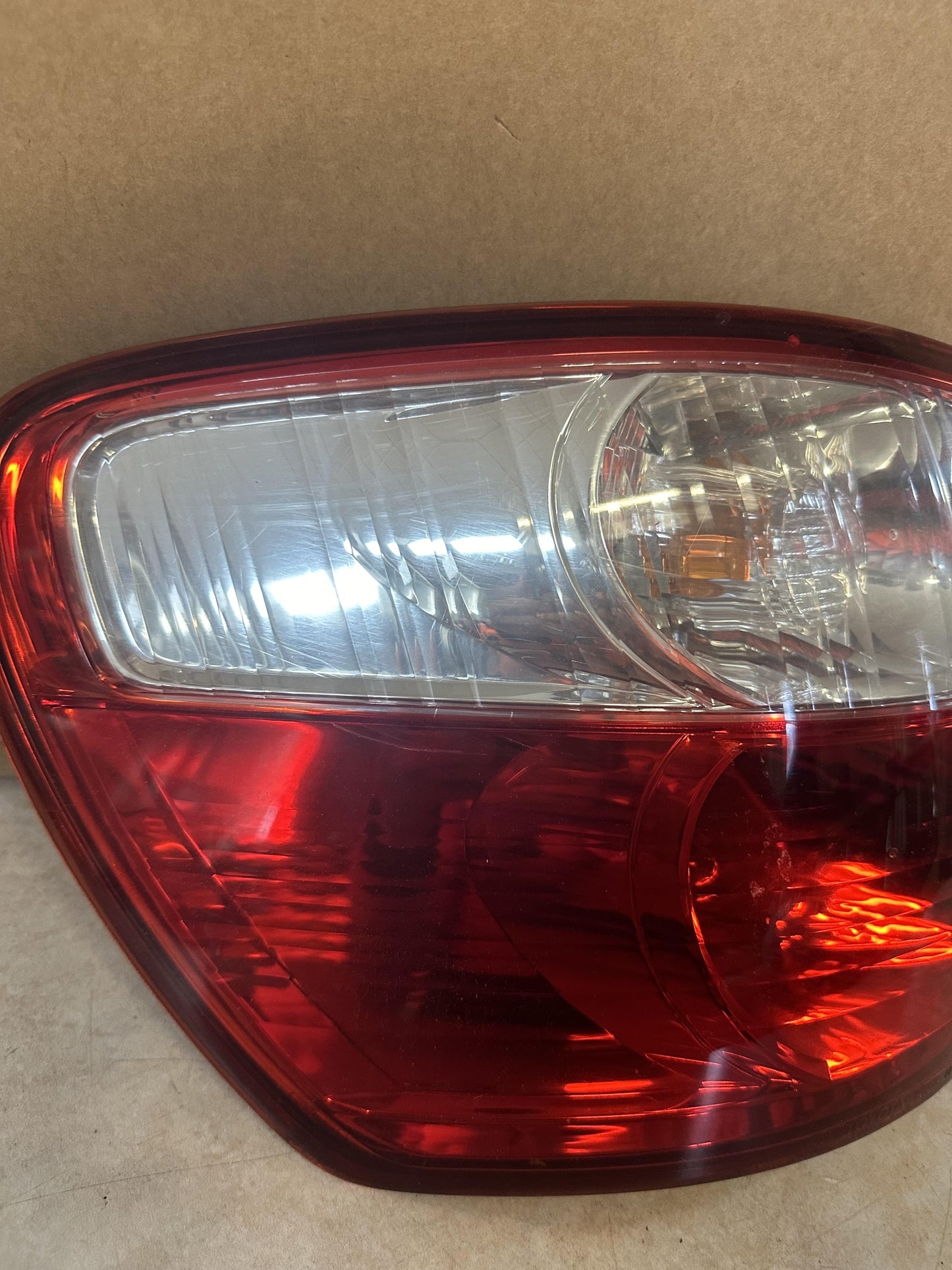 2006  Avensis Left Taillight