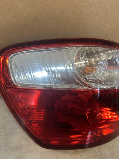2006  Avensis Left Taillight
