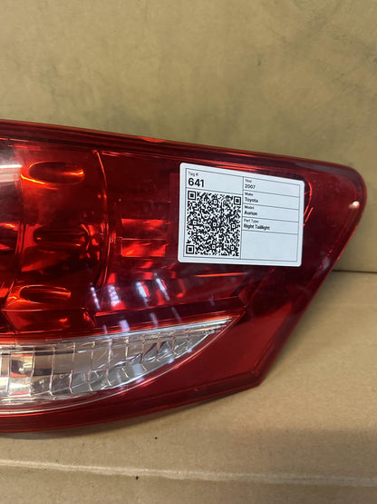 2007  Aurion Right Taillight