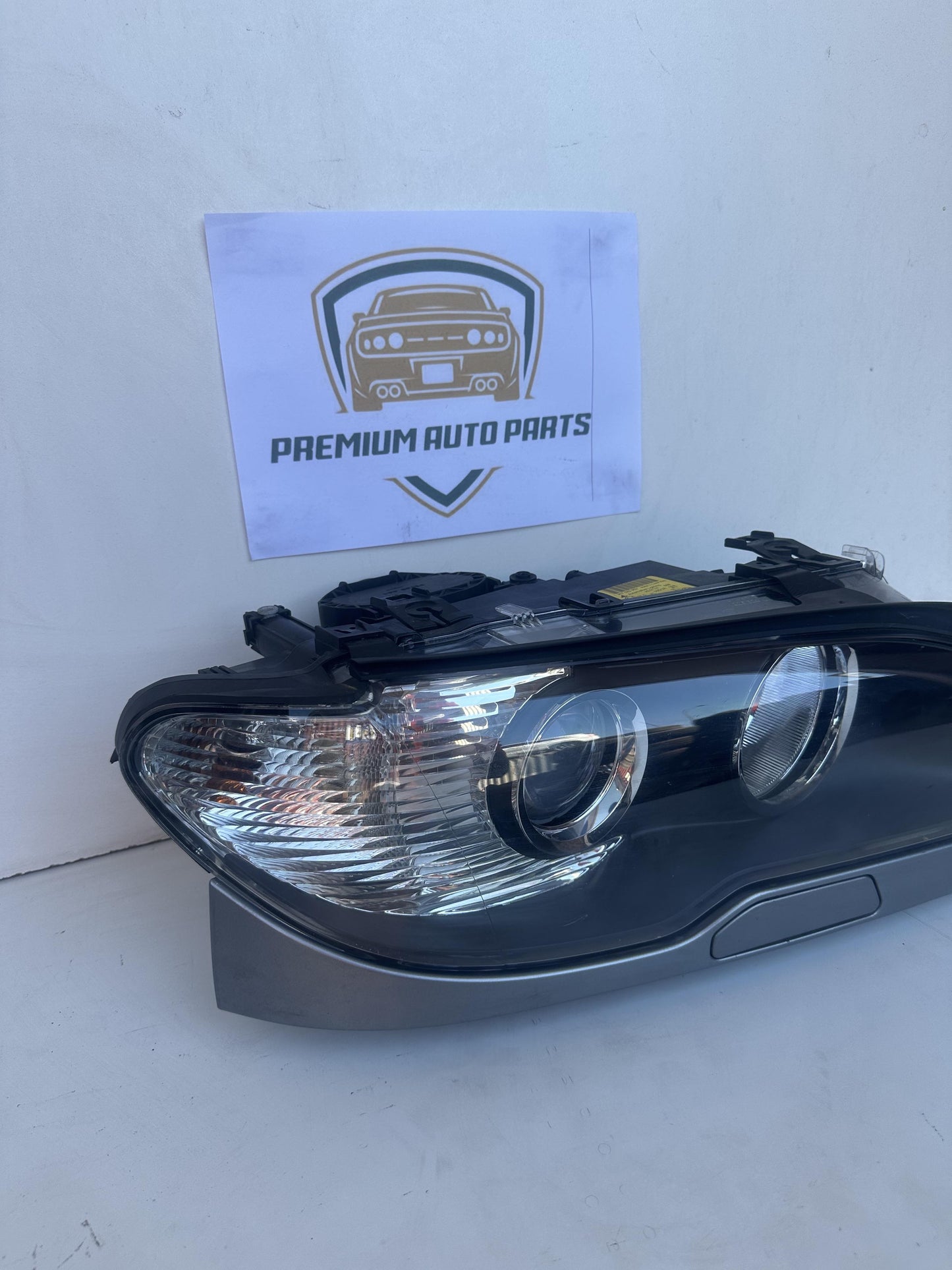 2004  E46 Left Headlight