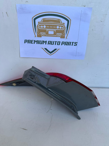 2006   Right Taillight