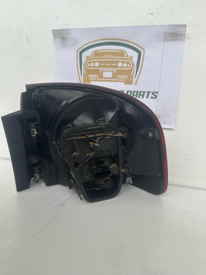 2007   Left Taillight