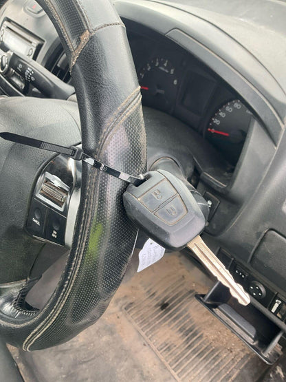 Isuzu 
D-Max