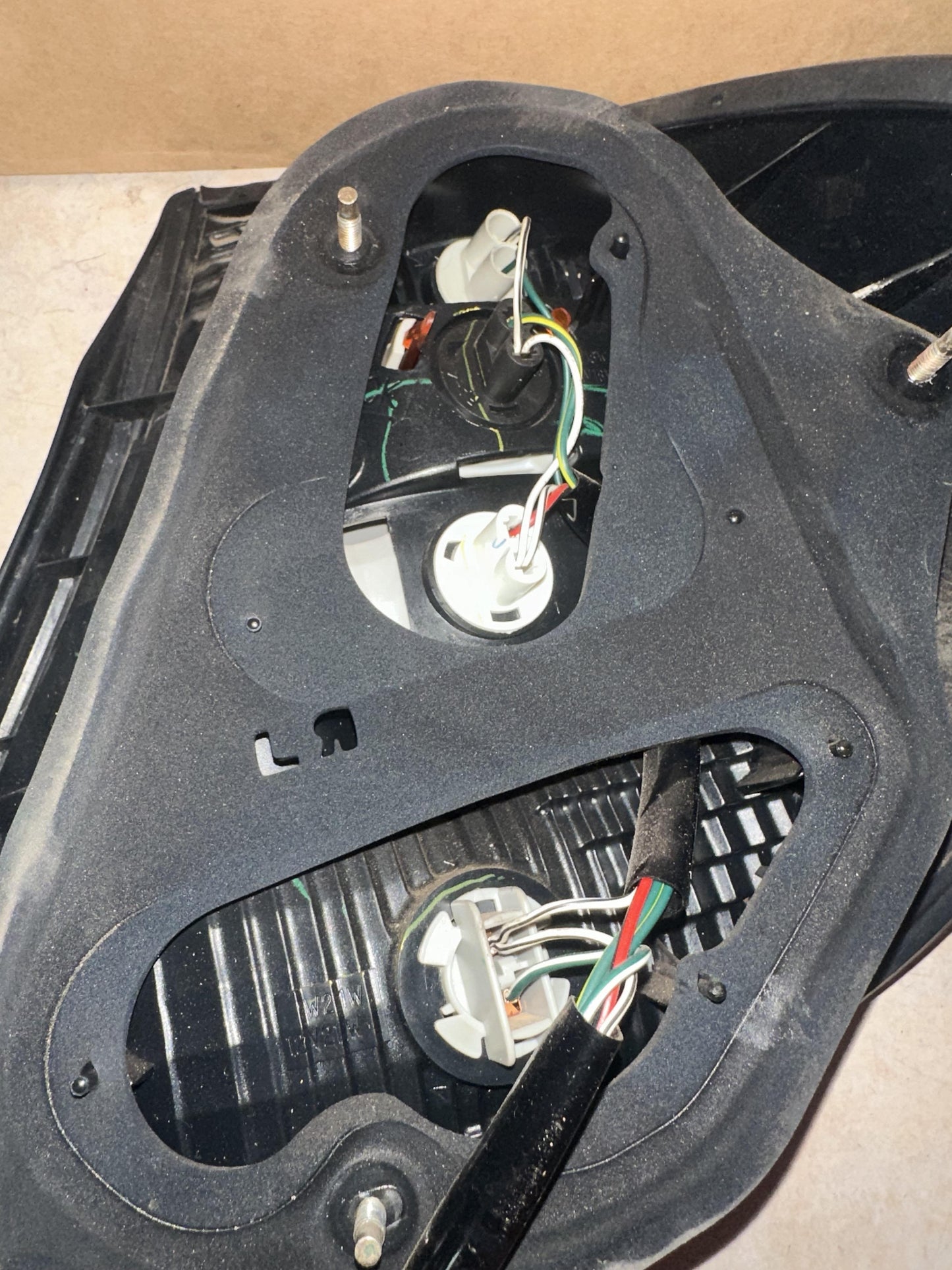 2004   Left Taillight