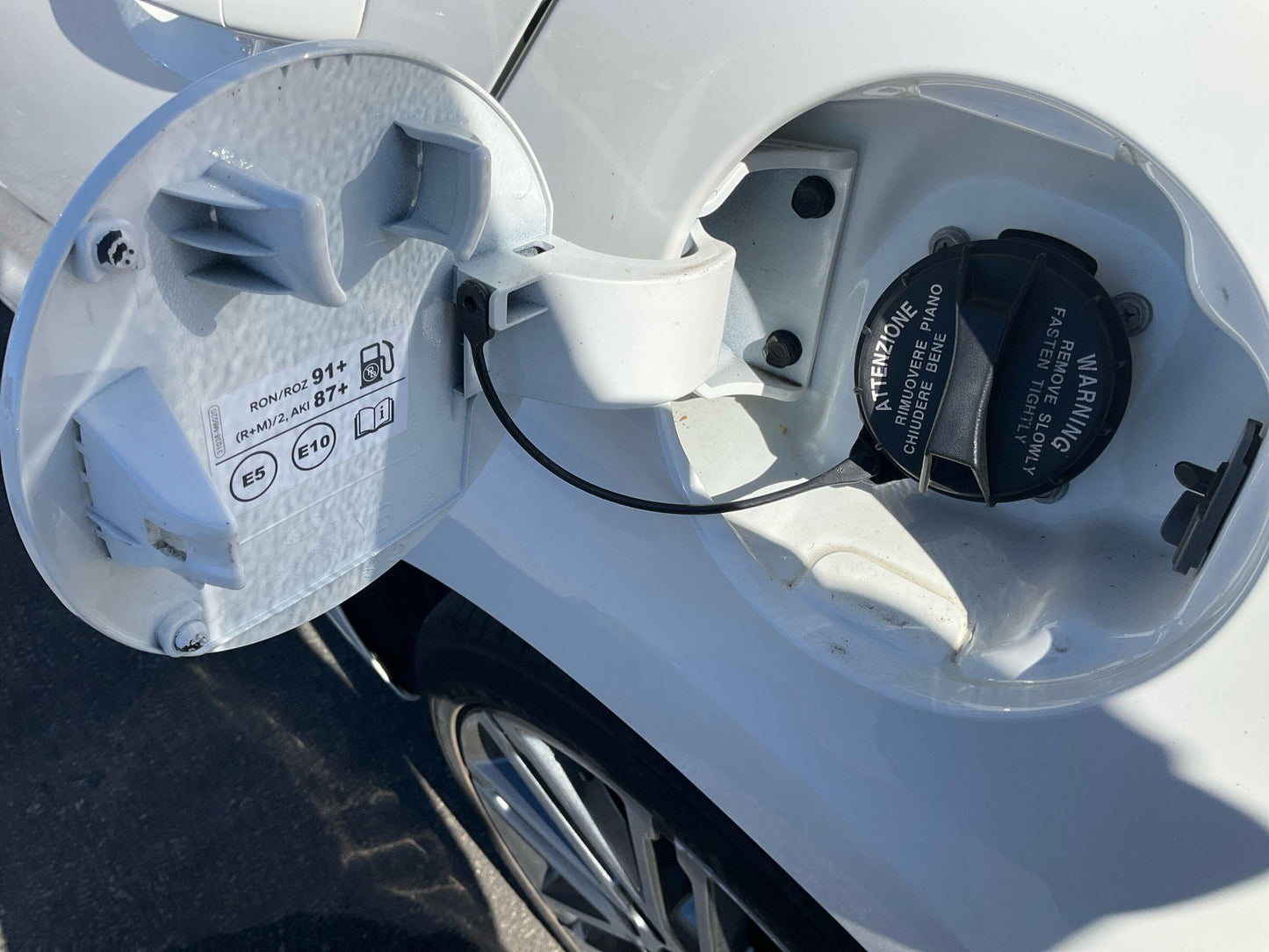2019 Kia Rio  YBHatchback 
Kia
Rio