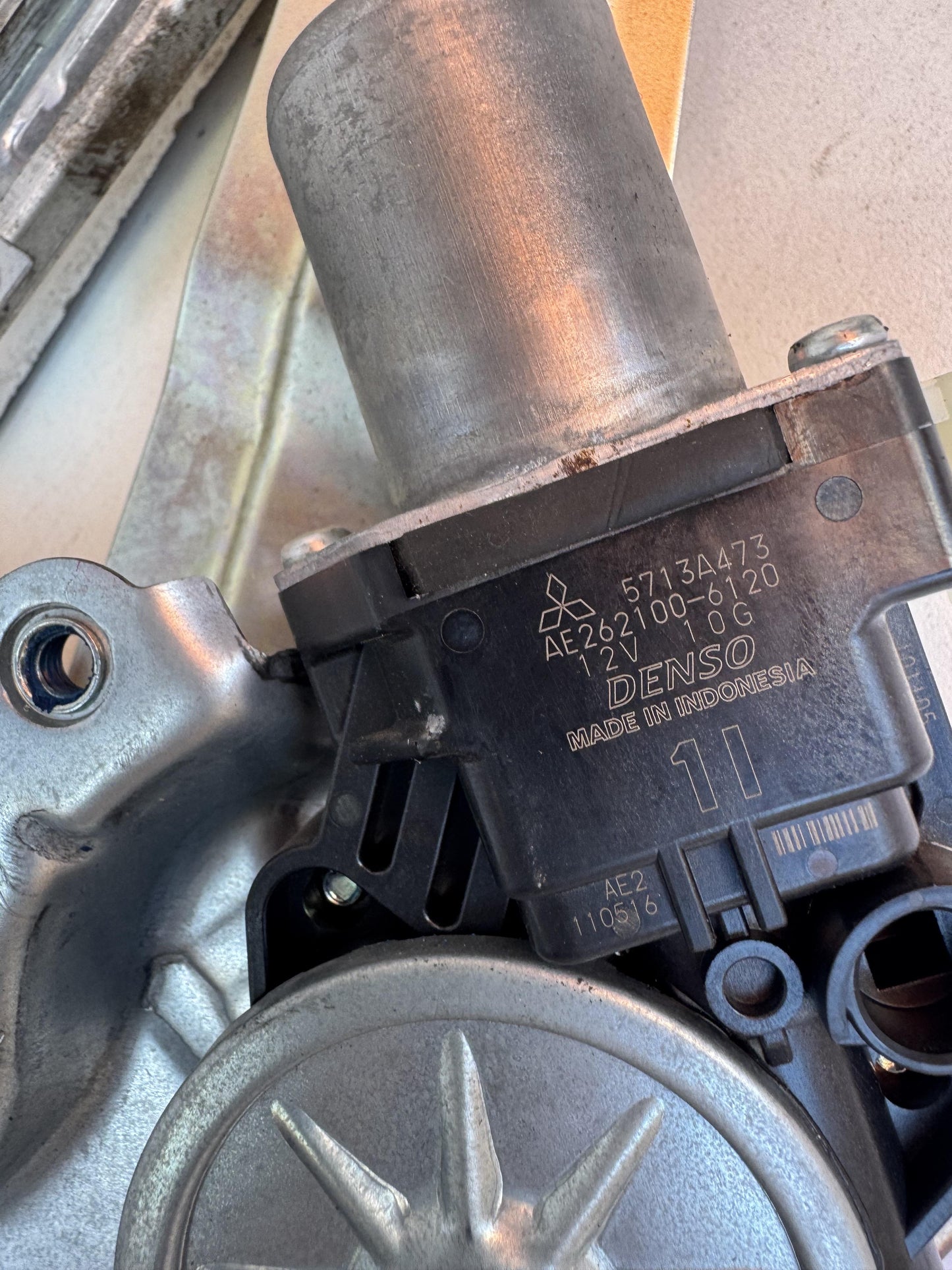 2023   Right Rear Window Regulator/Motor