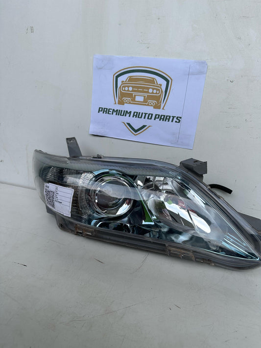 2011   Right Headlight