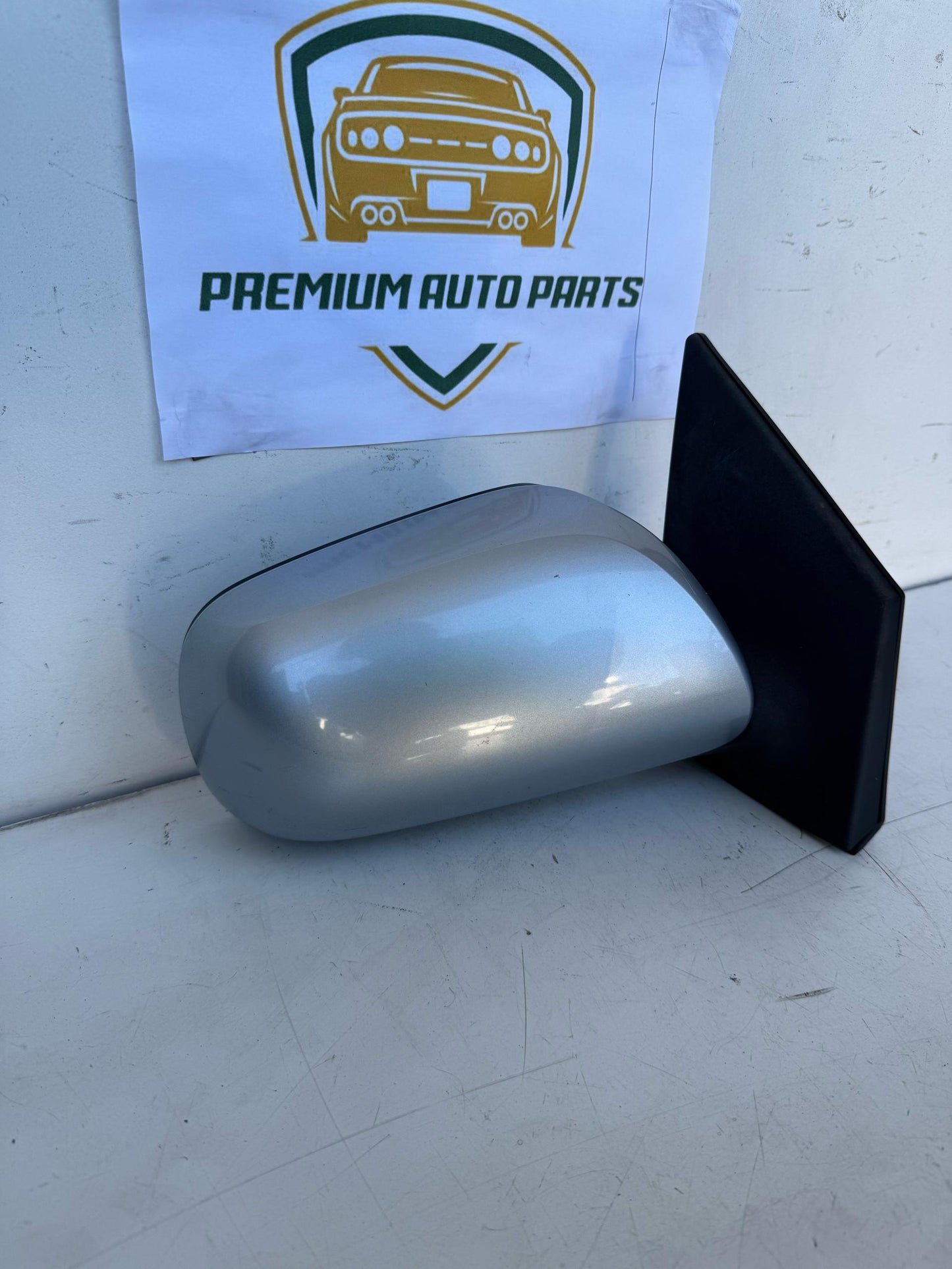 2008  E150 Right Door Mirror