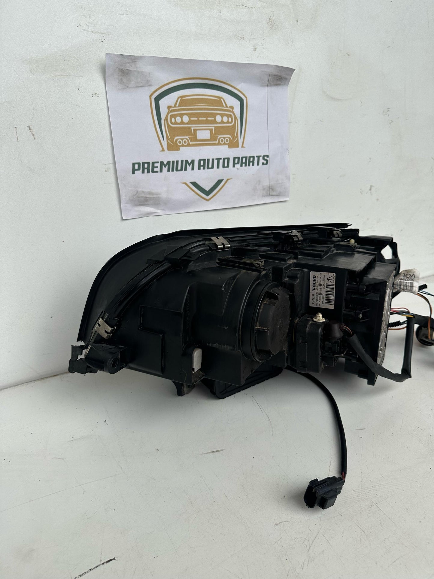 2005   Right Headlight