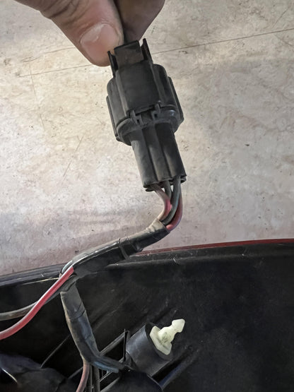 2007   Left Taillight
