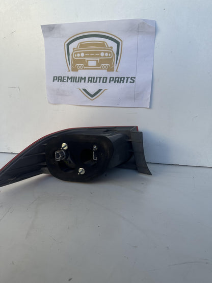 2004   Right Taillight