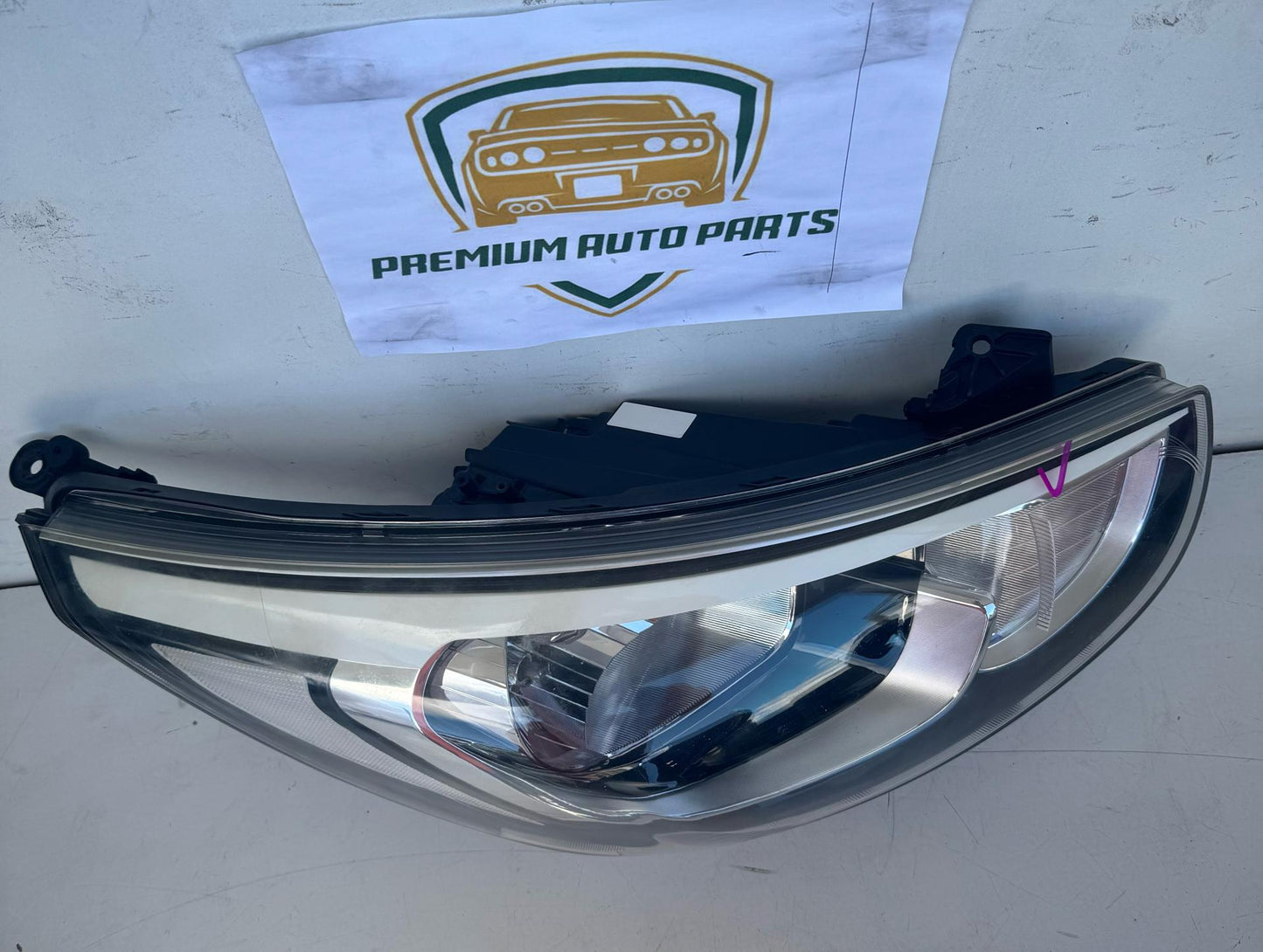 2016   Right Headlight
