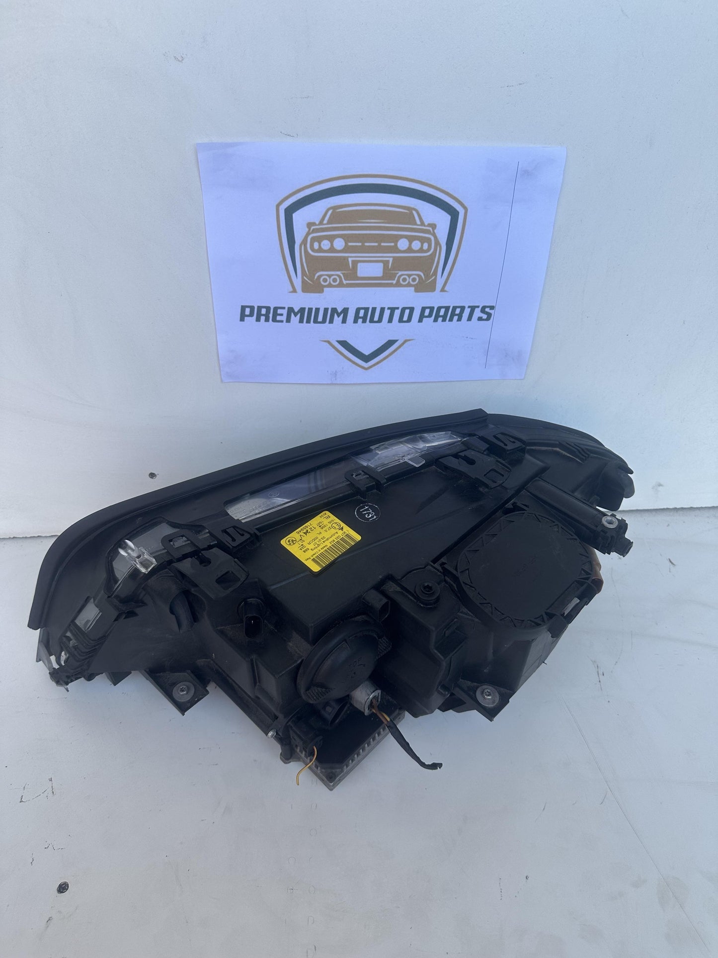 2004  E46 Left Headlight