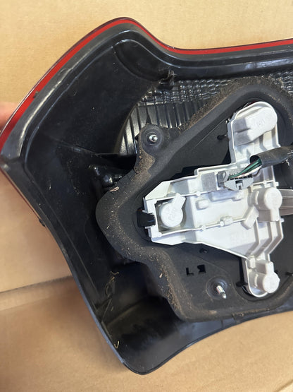 2007  Corolla Left Taillight
