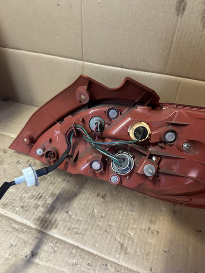 2010   Left Taillight