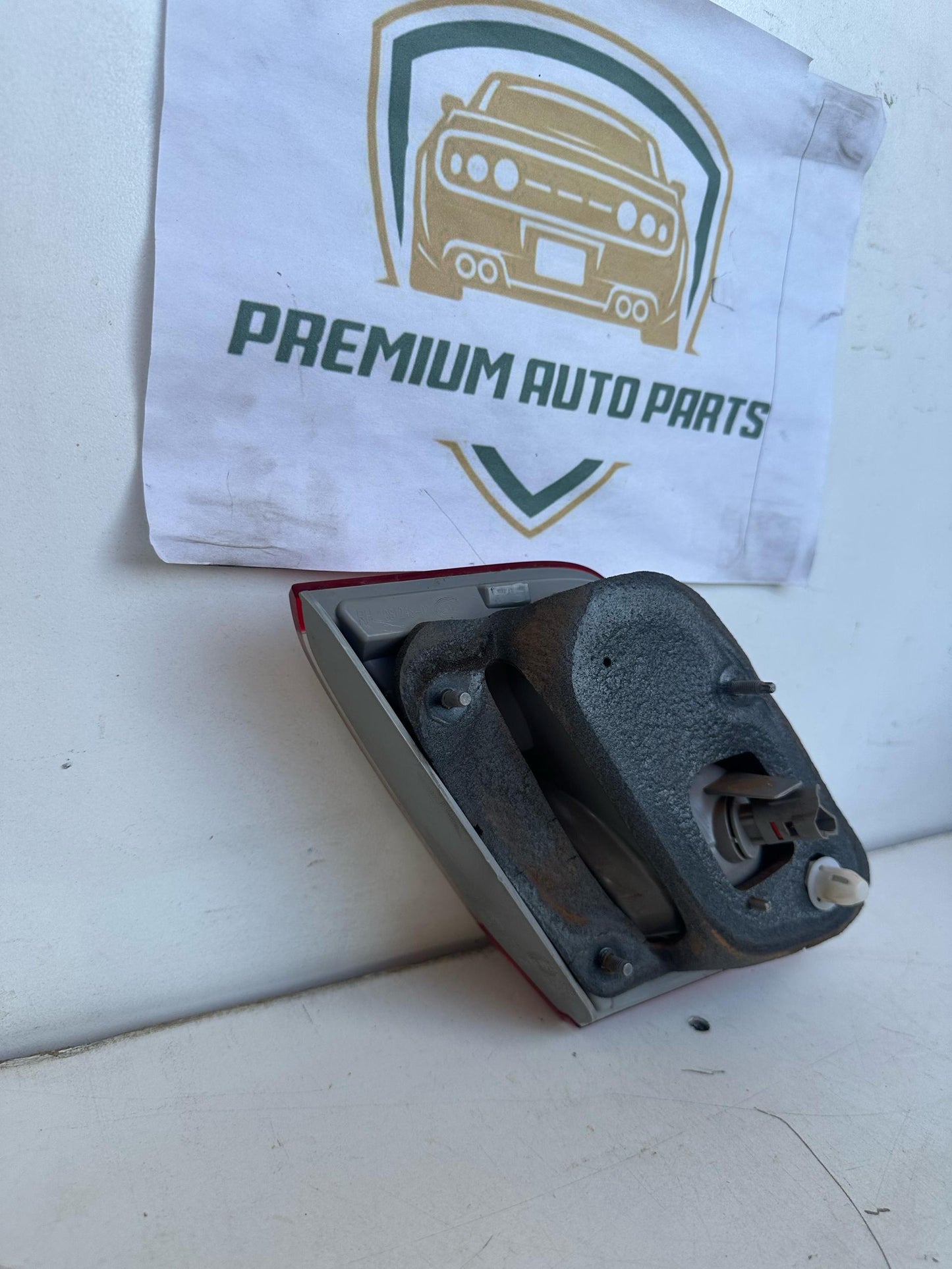 2011 Toyota Camry Right Boot Light