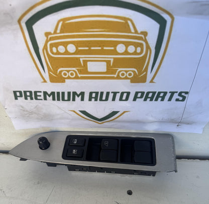 2012  II Z51 Master Power Window Switch
