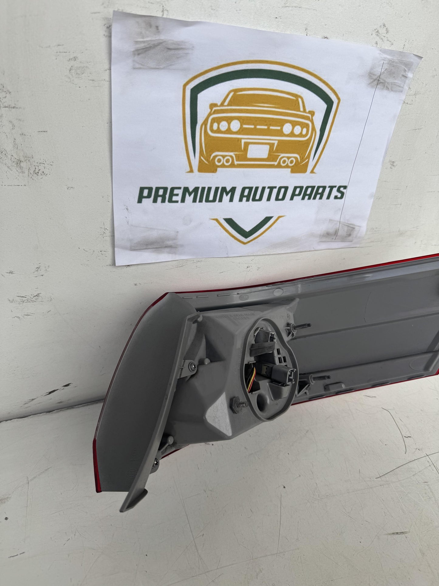 2010   Left Taillight
