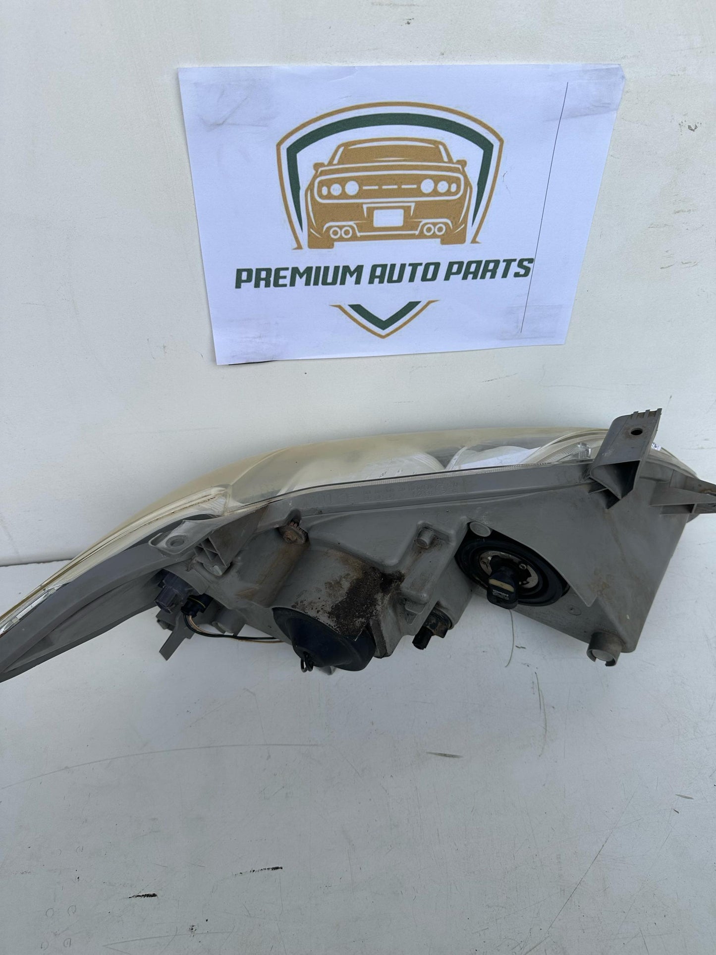 2006  XV40 Left Headlight