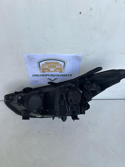 2013 Hyundai Santa Fe DM Right Headlight