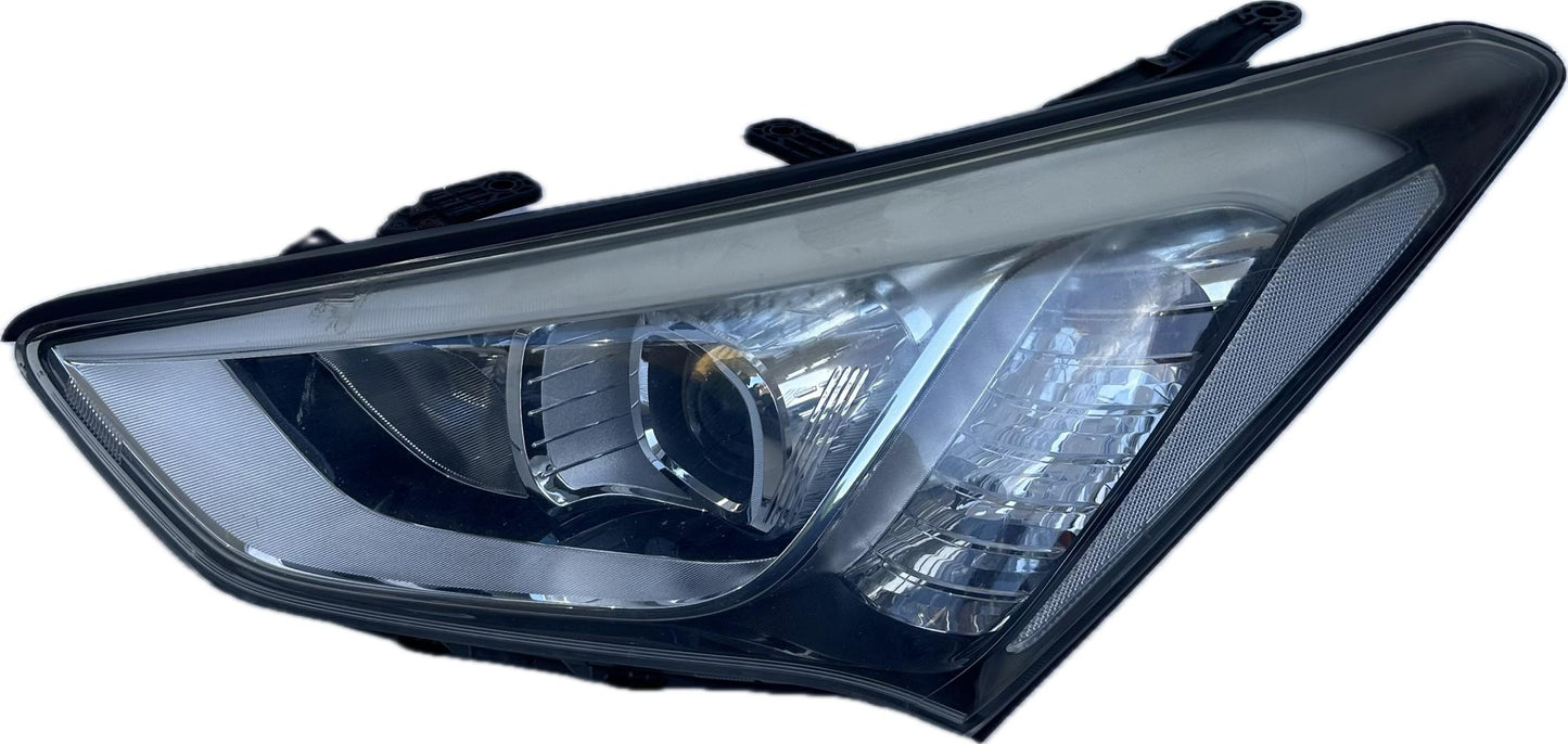 2013 Hyundai Santa FeDM Left Headlight