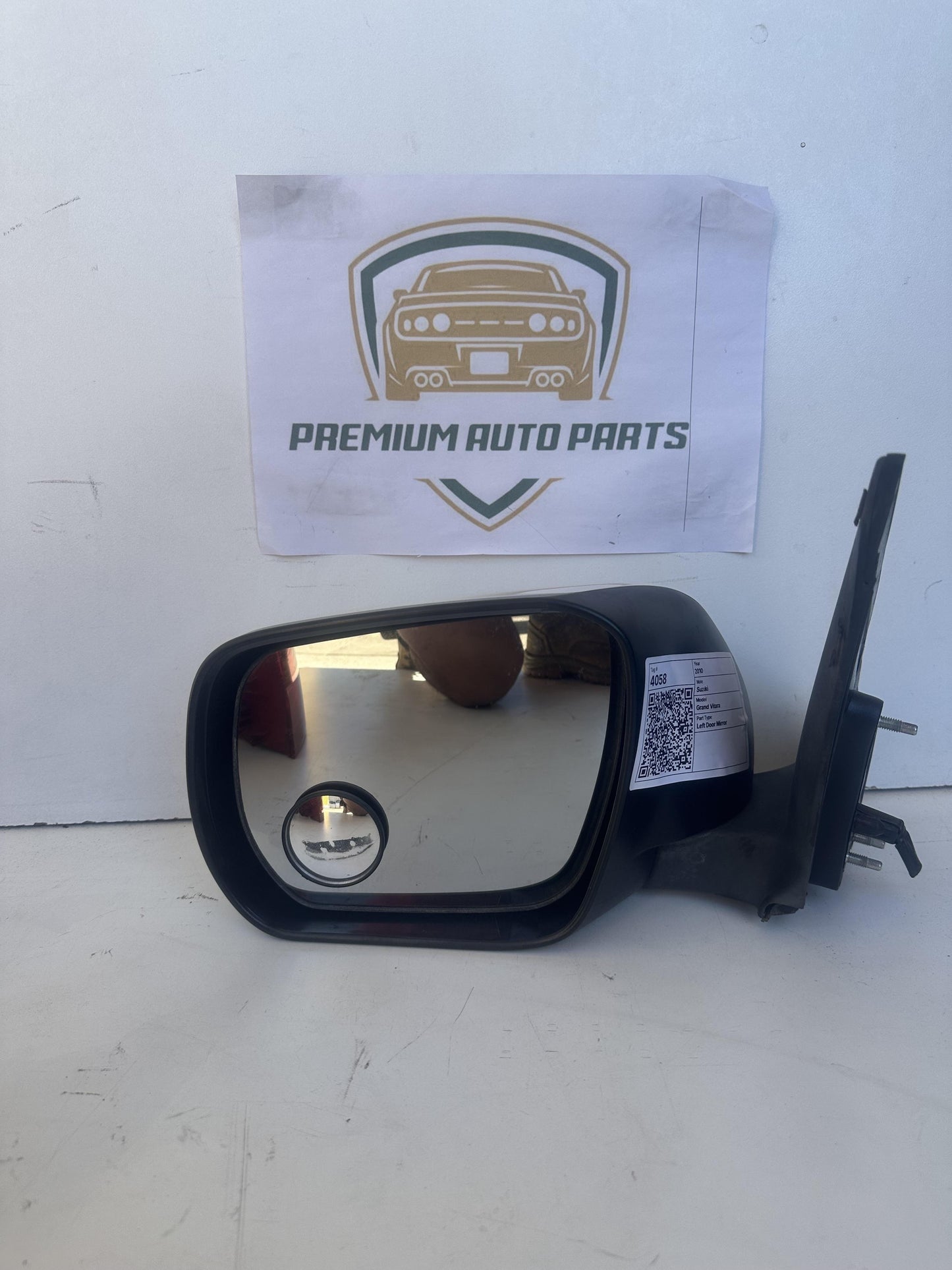 2010  II JT Left Door Mirror