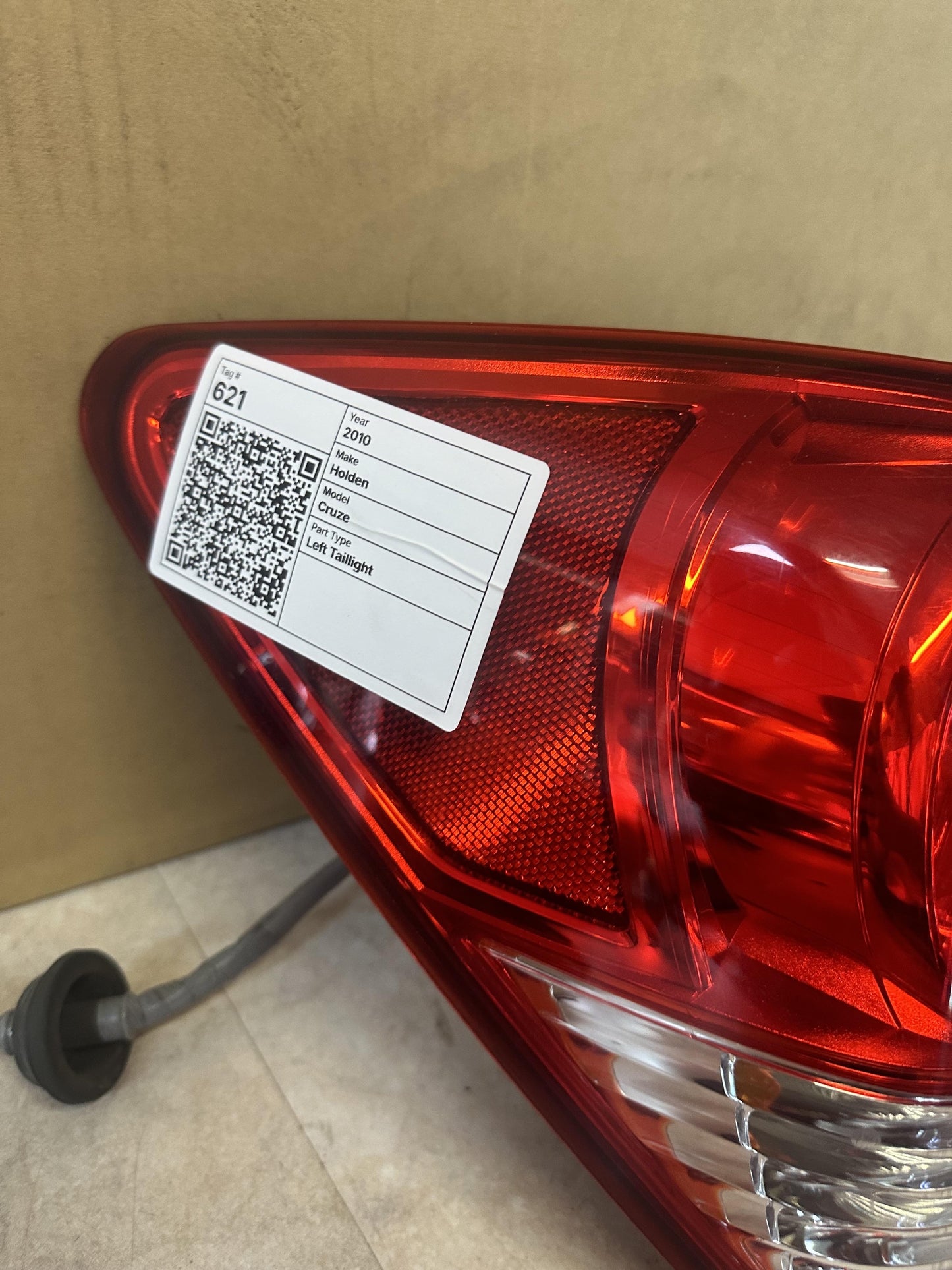 2010  Cruze Left Taillight