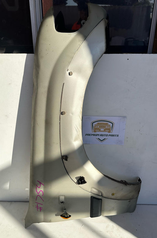 1996 Toyota Land Cruiser Right Front Guard