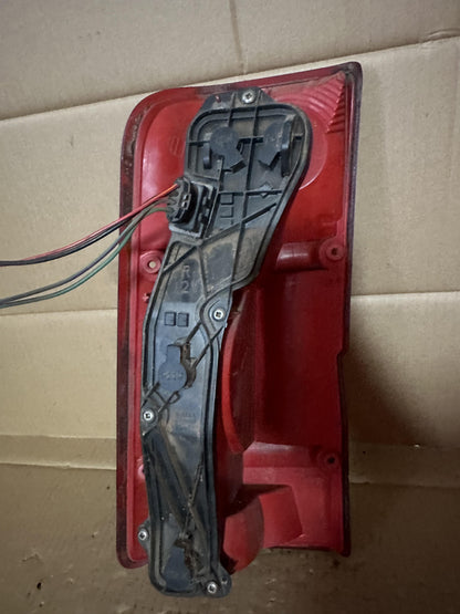 2000  II L318 Right Taillight