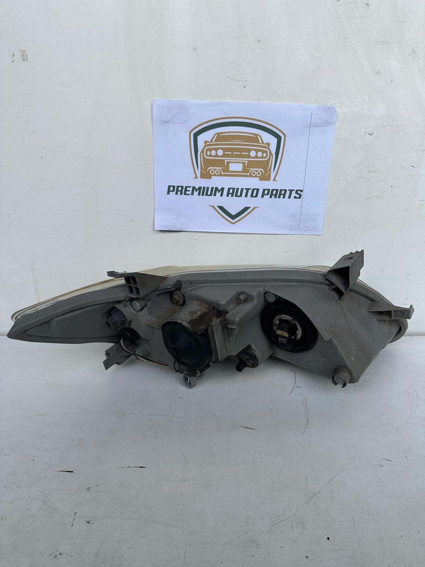 2006  XV40 Left Headlight