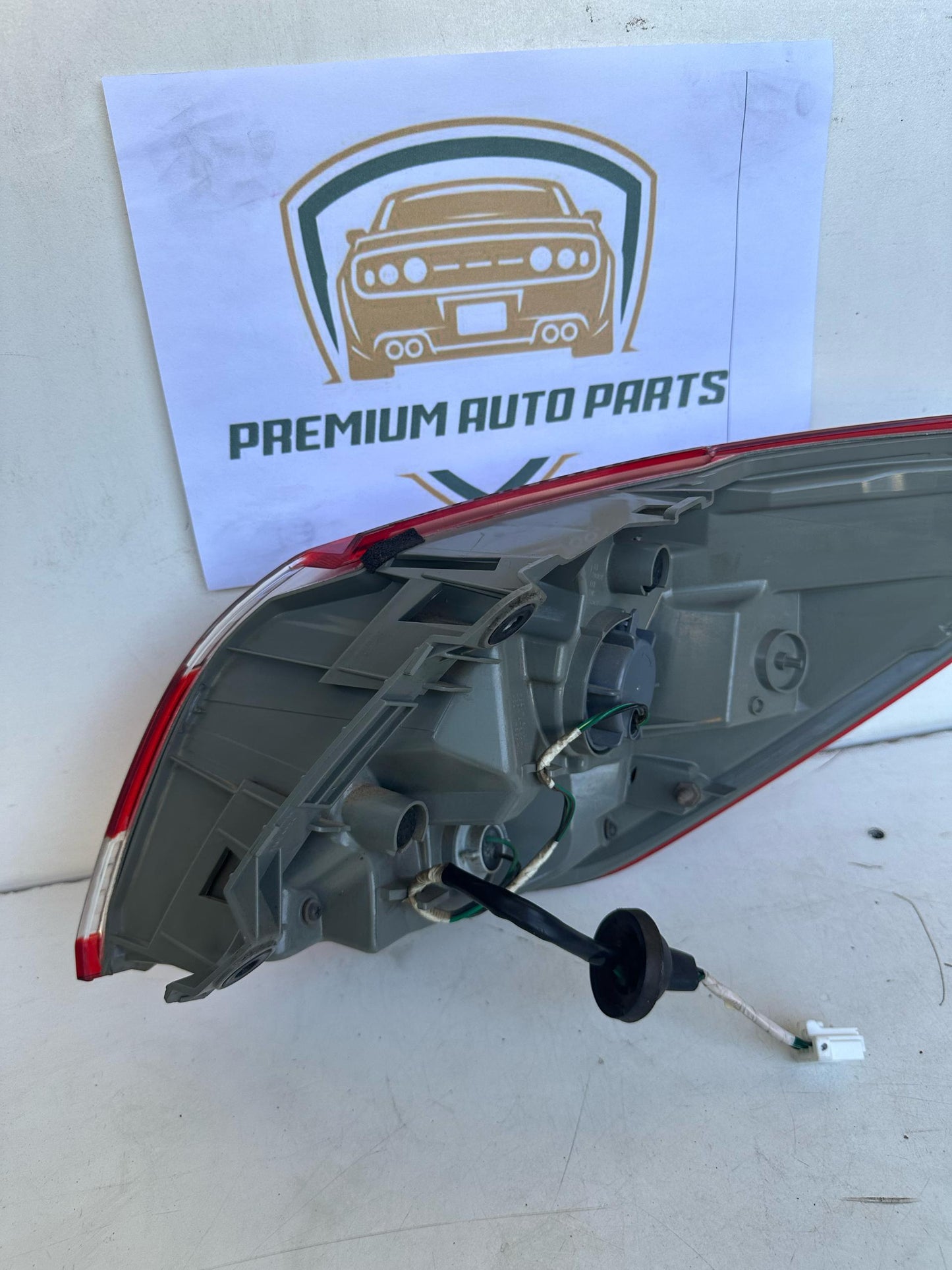2014 Nissan Murano Left Taillight
