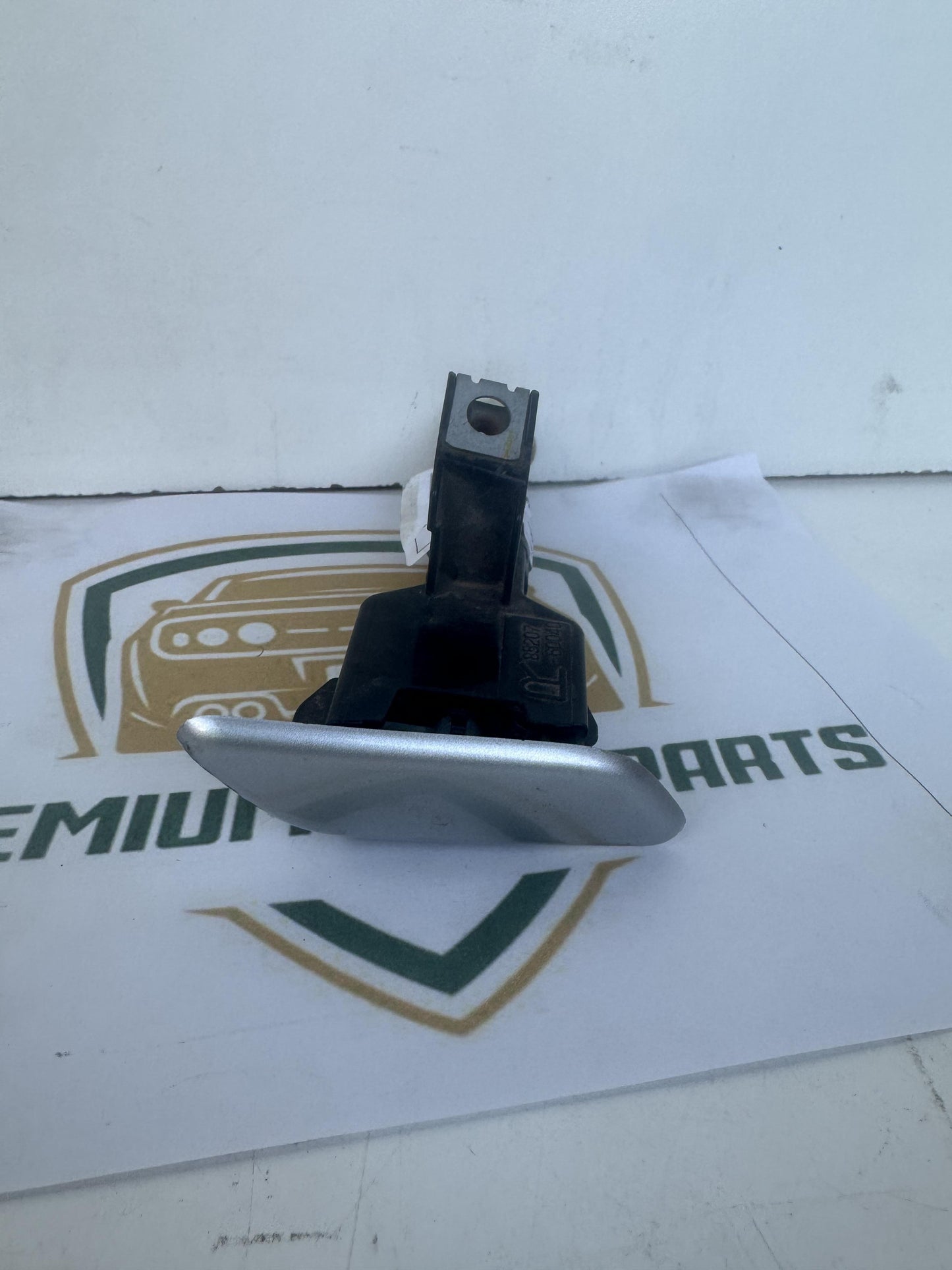 2009  J150 Right Headlight Washer Jet