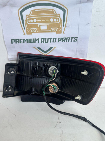 2000 Toyota Camry Left Taillight