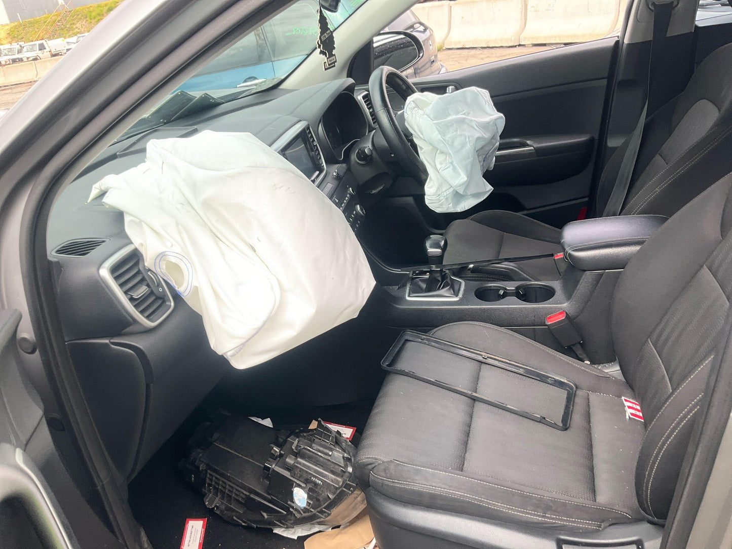 Kia 
Sportage