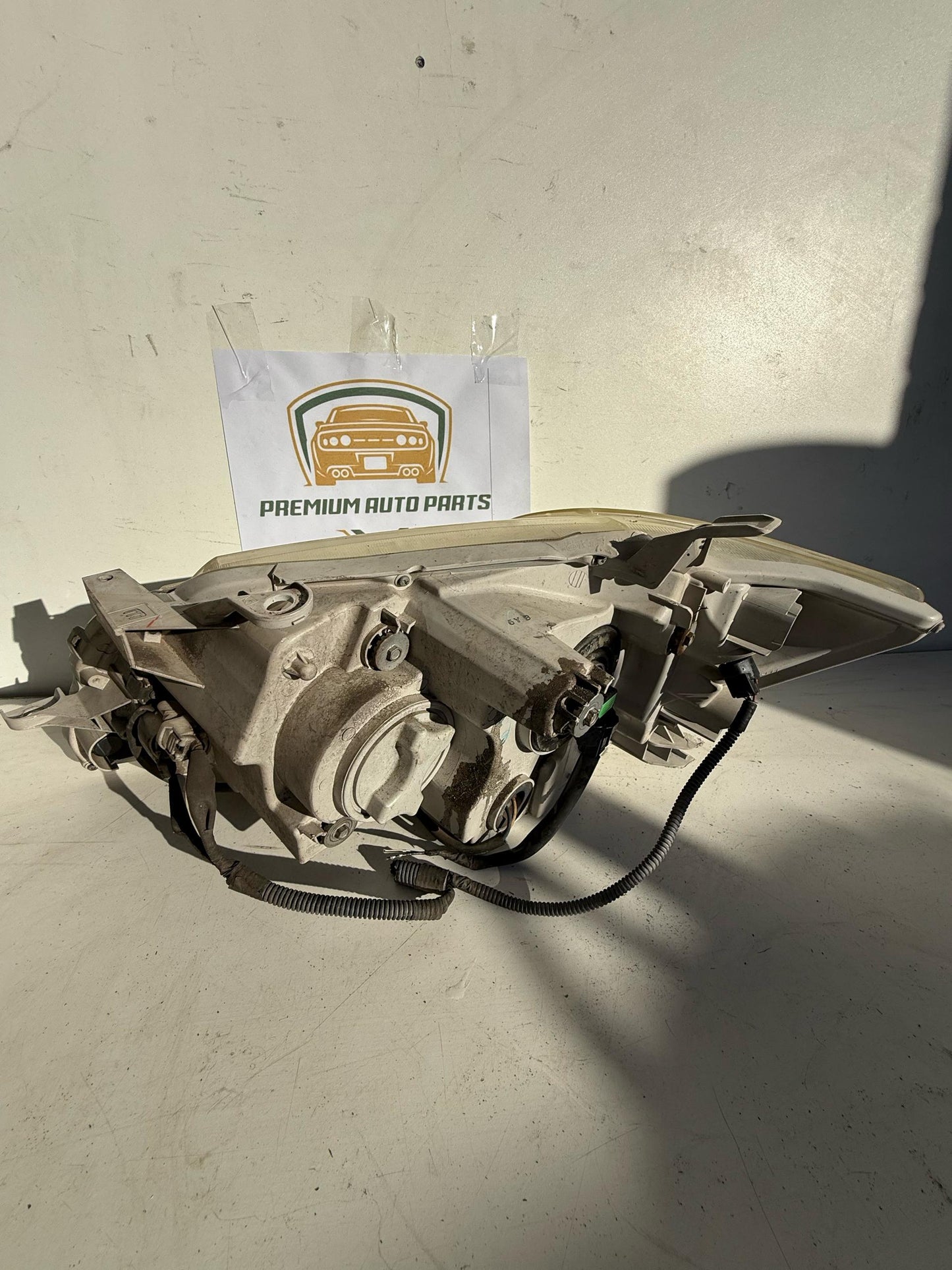 2010 Toyota Aurion Right Headlight